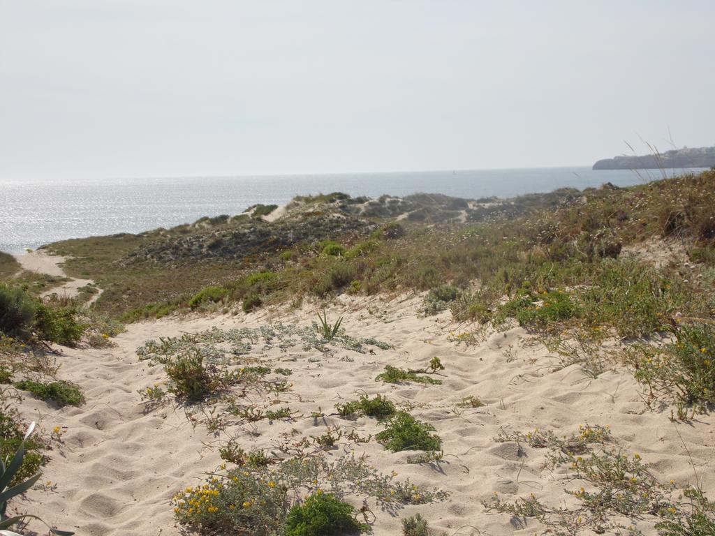 Peniche Blue Wave Home Atouguia Da Baleia Room photo